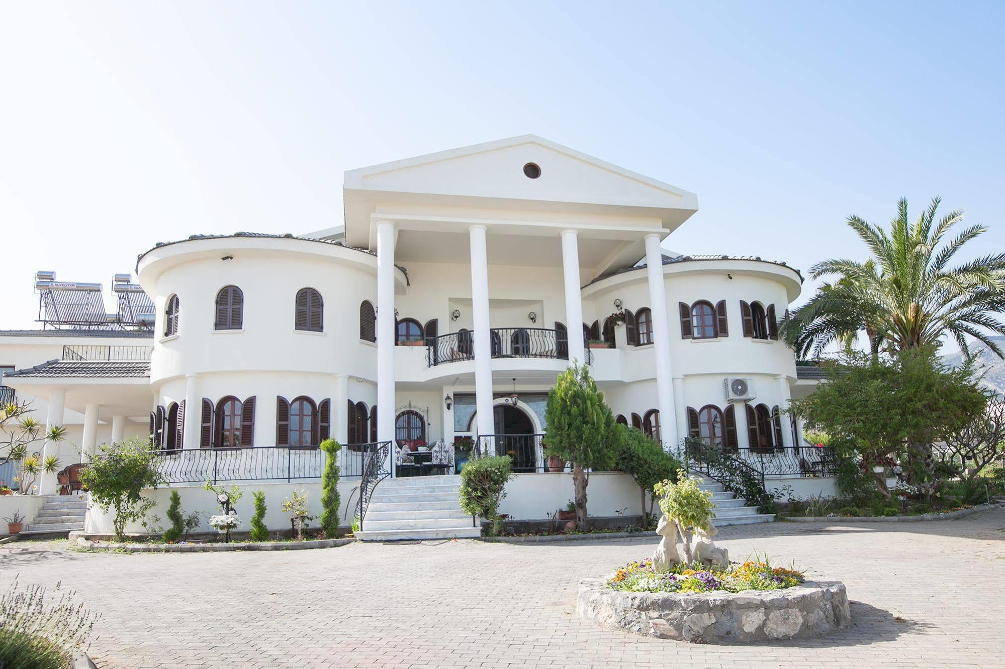 Meryem's Hotel Agios Epiktitos Exterior foto